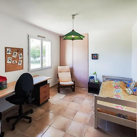 Prázdninový dům 3 Bedroom Gorgeous In *